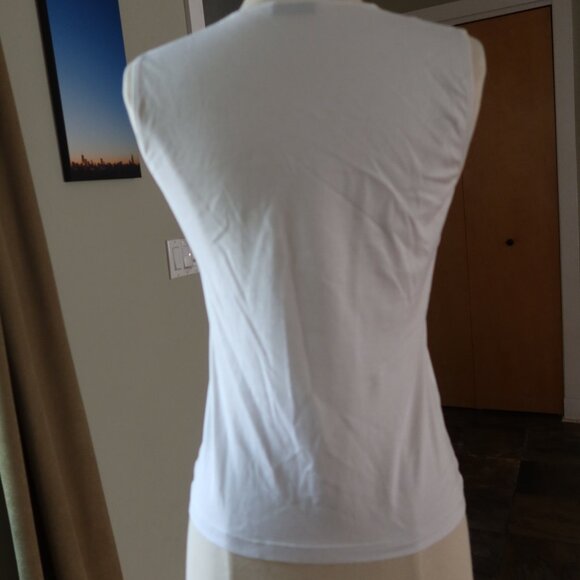 Akris square neck pleated fitted sleeveless top/tank size US 6/FR 38 white $350 - Picture 2 of 15